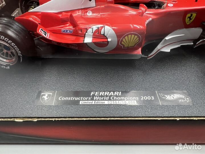 Диорама 1:18 Hot Wheels Shcumacher Ferrari 2003