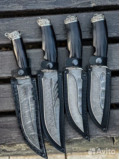 Нож для охоты из дамаска