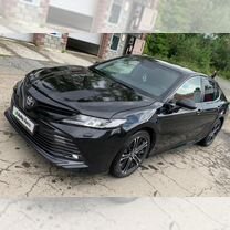 Toyota Camry 2.0 AT, 2019, 115 000 км, с пробегом, цена 2 280 000 руб.