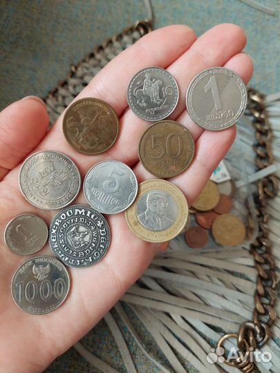 Монеты из разных стран мира 43 шт