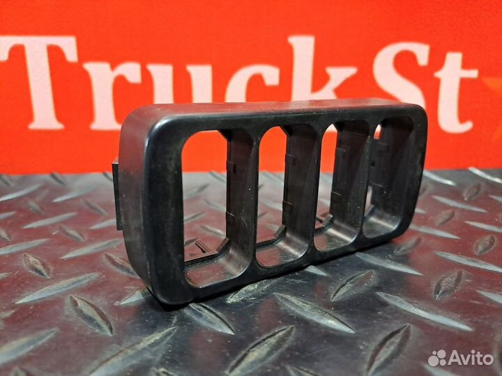 Рамка кнопок Mercedes-Benz Axor, камаз 5490