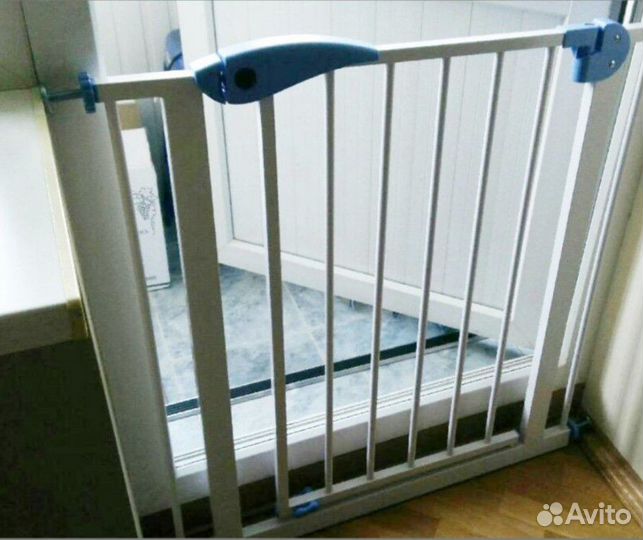 Перегородка в проем для безопасности детей