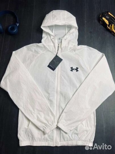 Ветровка under armour