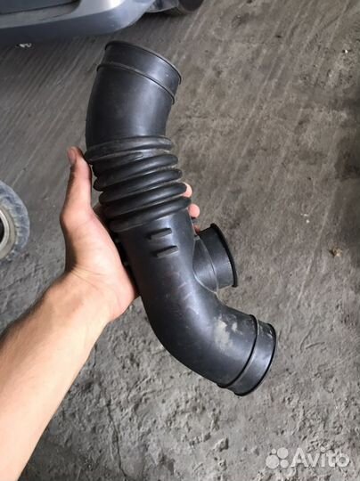 Патрубок воздушного фильтра