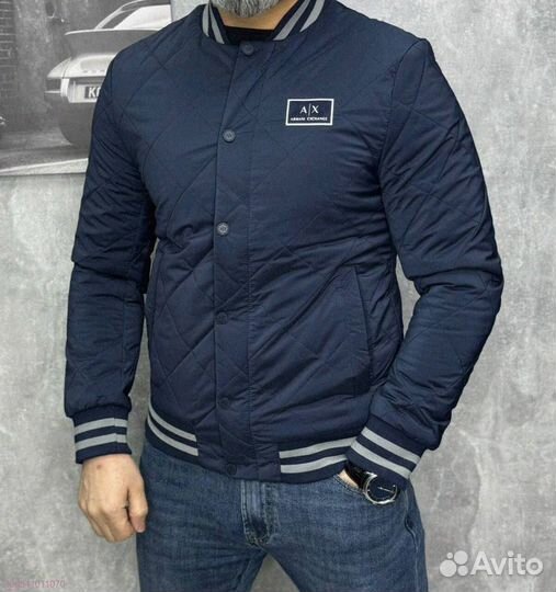 Бомбер Armani Exchange: стиль в каждой детали