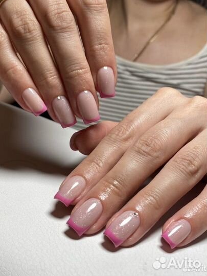 Начинающий мастер маникюра