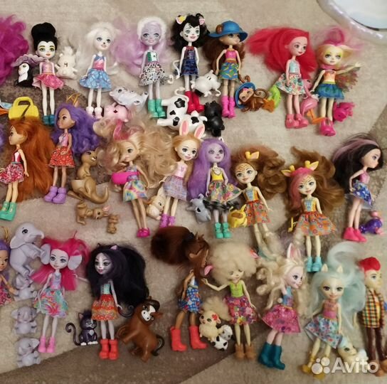 Enchantimals пакетом 33 куклы