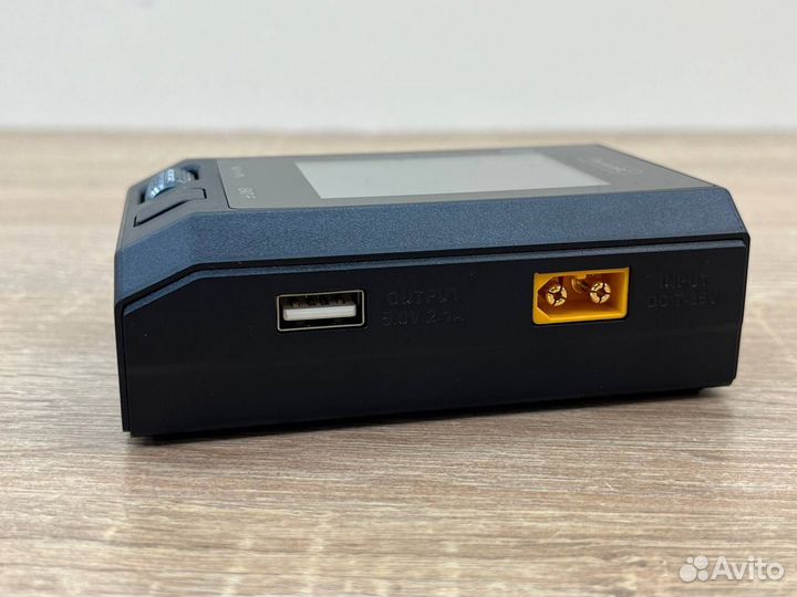 Зарядное устройство FPV ToolkitRC M8P 600W