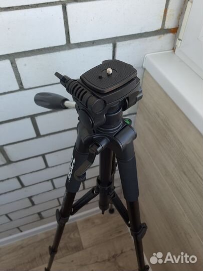 Штатив Zomei Z666