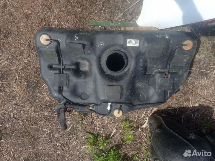 Бак топливный 1720195F0A ниссан альмера классик