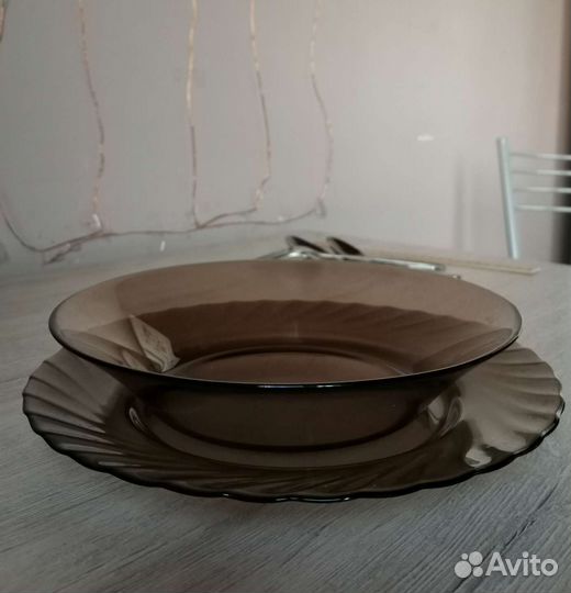 Посуда (тарелка плоская, тарелка глубокая, приборы