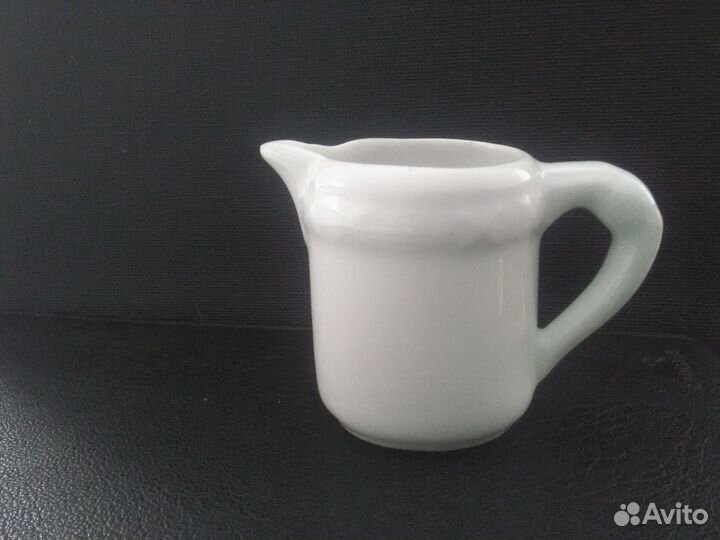 Германия фарфор редкий уникальный Сливочник