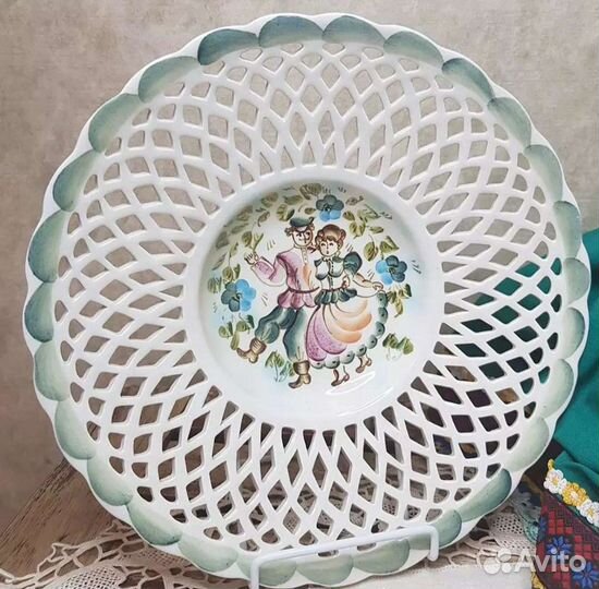 Блюдо прорезной фаянс