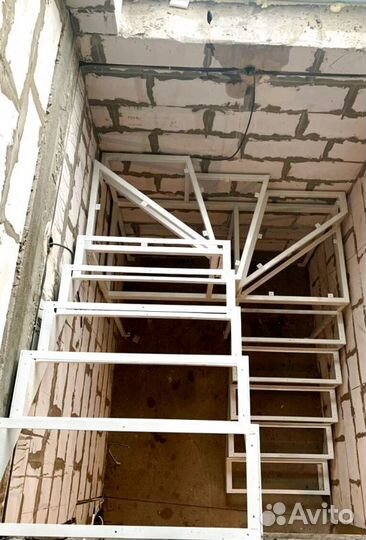 Перила деревянные с монтажем