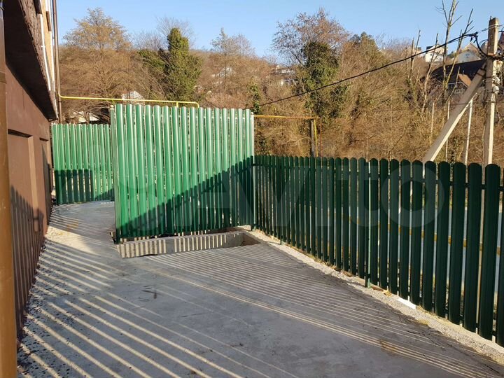 2-к. квартира, 37 м², 1/3 эт.