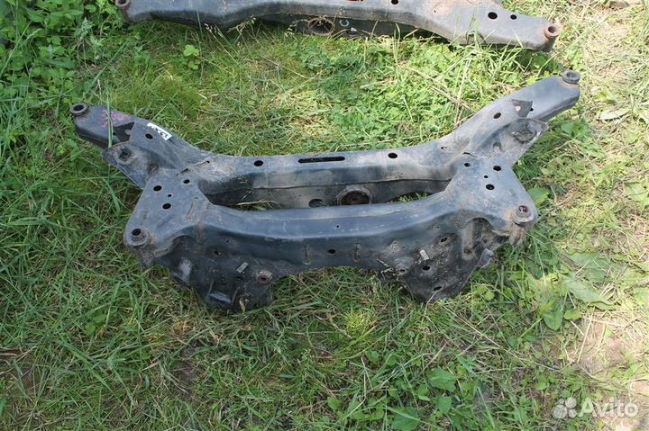 Подрамник задний Nissan Qashqai J11