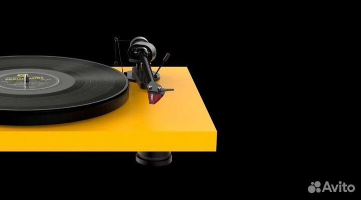 Проигрыватель Pro-Ject debut carbon EVO (2M Red)