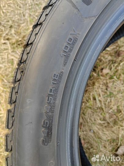 Goodyear UltraGrip 8 Performance 245/45 R18