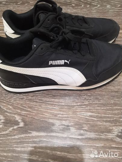 Кроссовки женские