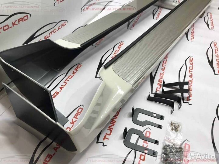 Подножки (пороги) Toyota Land Cruiser 100