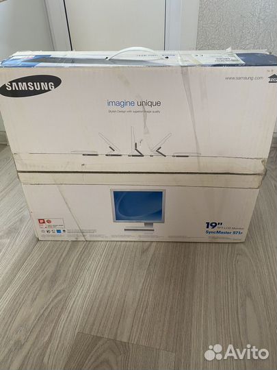 Монитор Samsung Syncmaster 971P
