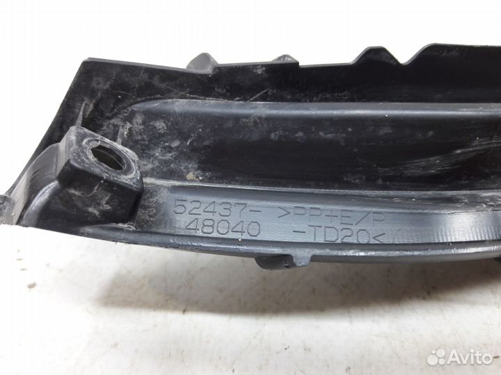 Накладка бампера передняя правая Lexus Rx 4 AL20
