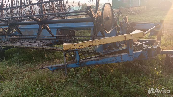 Жатка Бердянский завод сельхозтехники ЖВП-4,9, 2013
