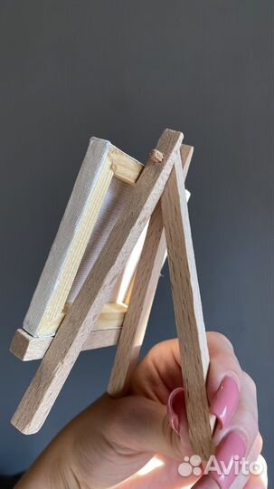 Мольберт маленький