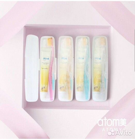 Дорожный набор - футляр, зубная паста, щётка