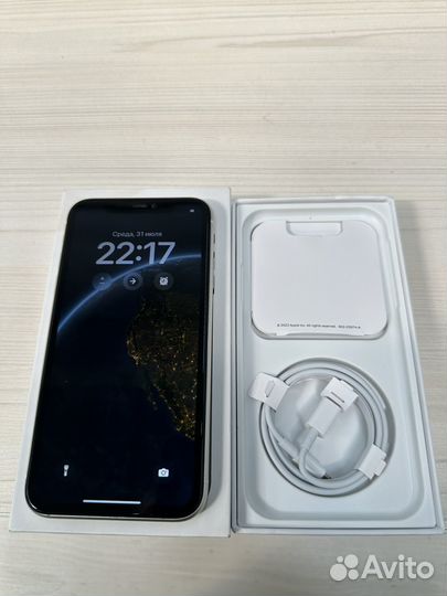 iPhone 11, 64 ГБ