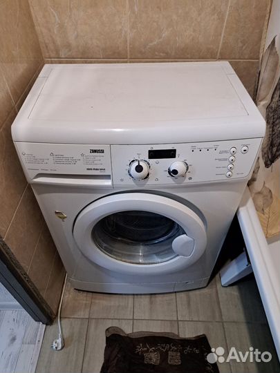 Стиральная машина zanussi бу