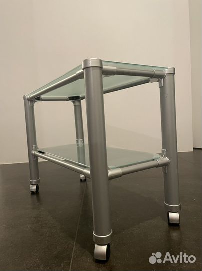 Полка для телевизора