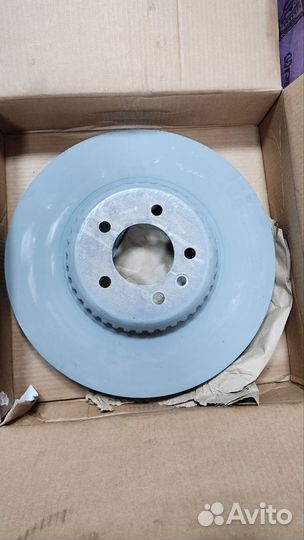 LR161896 передние тормозные диски на Дефендер