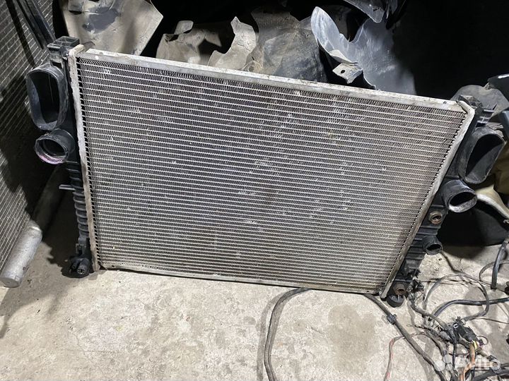 Радиатор охлаждения mercedes w211