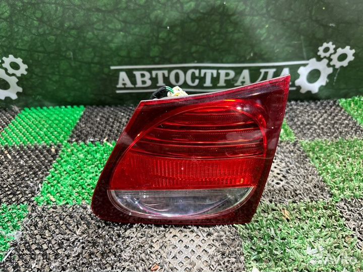 Фонарь в крышку багажника правый Lexus Gs450H
