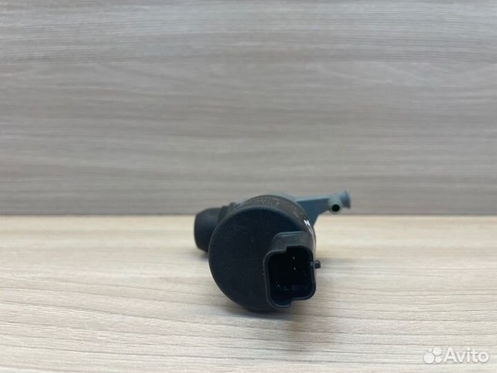 Насос стеклоомывателя Renault Logan