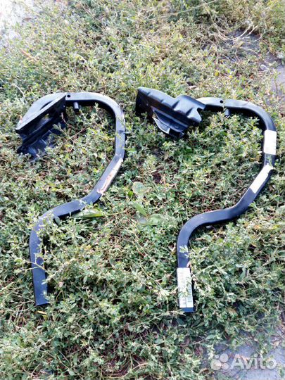 Петли багажника на Nissan Almera G15