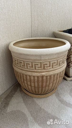 Два горшка из шамотной глины