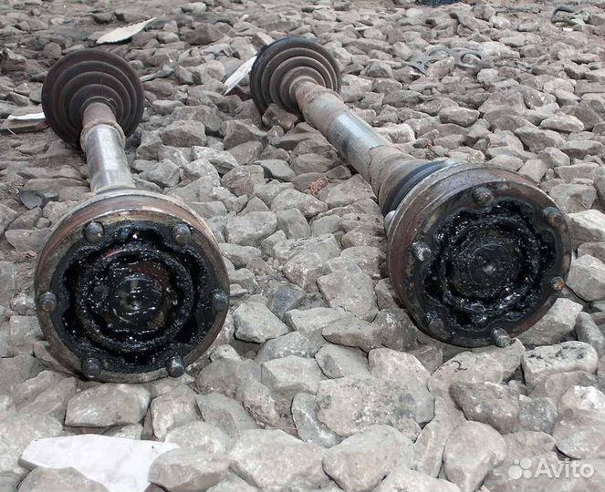 Привод левый Audi 100 C4 2.0