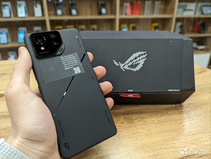 ASUS ROG Phone 8 Pro, 16/512 ГБ