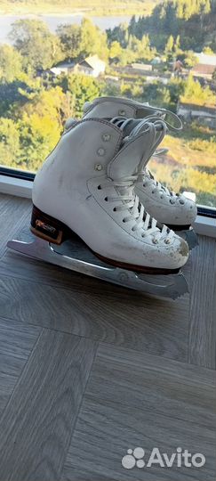 Коньки фигурные Риспорт 205