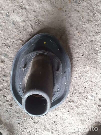 Кожух рулевого кардана Volkswagen Touareg 2005