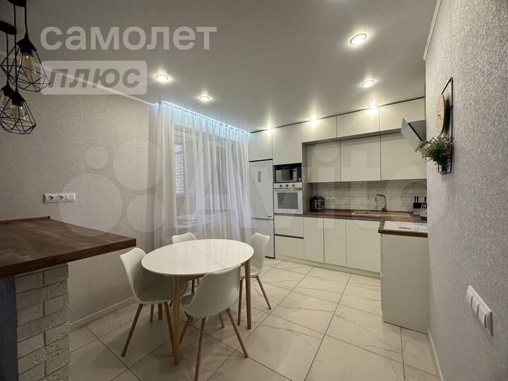 3-к. квартира, 92 м², 7/16 эт.