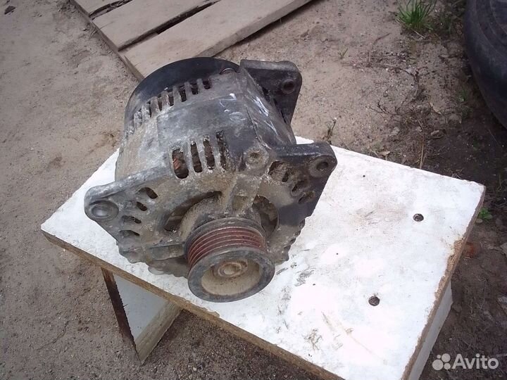 Генератор Форд Транзит 2.0 бенз. 1997г