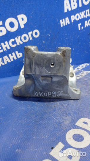 Кронштейн опоры двигателя Honda Accord 7 седан