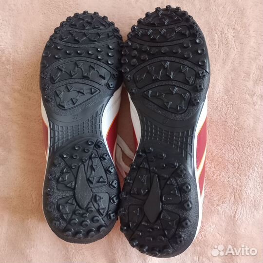 Футбольные бутсы