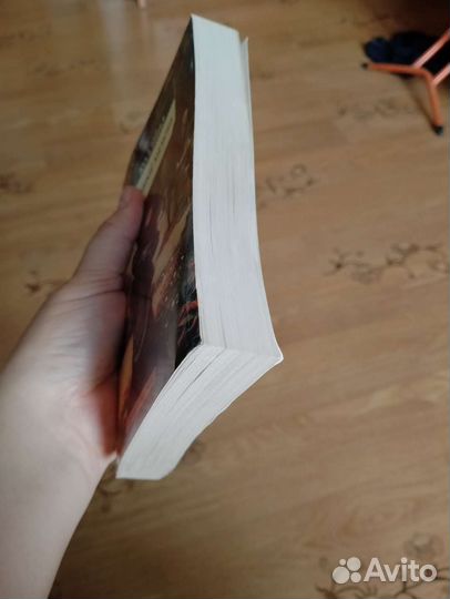 Книга У.Коллинз Лунный камень