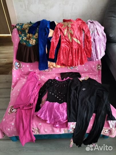 Отдам пакет вещей для фигурного катания