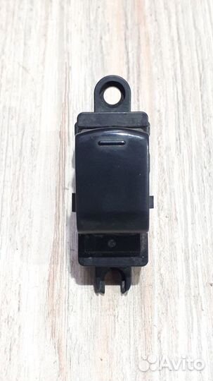 Кнопка стеклоподъемника Nissan X-trail T31 Прав