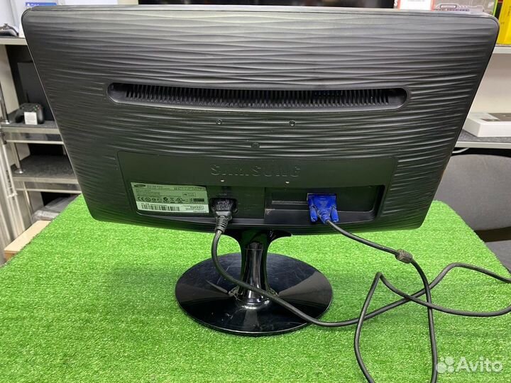 Монитор Samsung SyncMaster B1930N